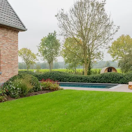 Villa Botanic Experience House